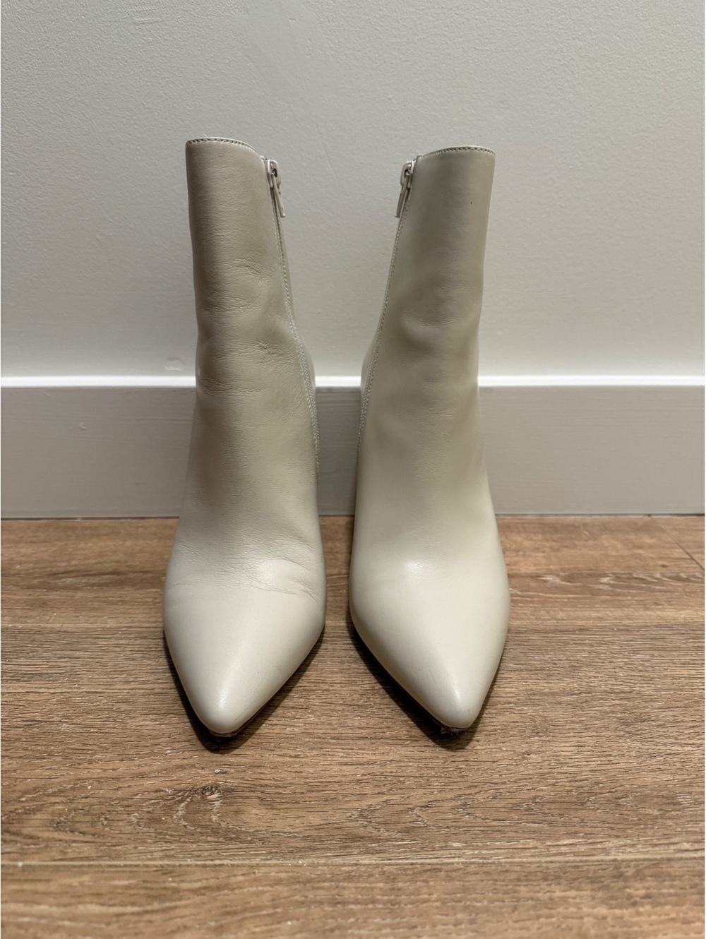 RAYE Cream 4.5” Pointed Toe Leather Ankle Boots with Side Zipper | Size 8.5